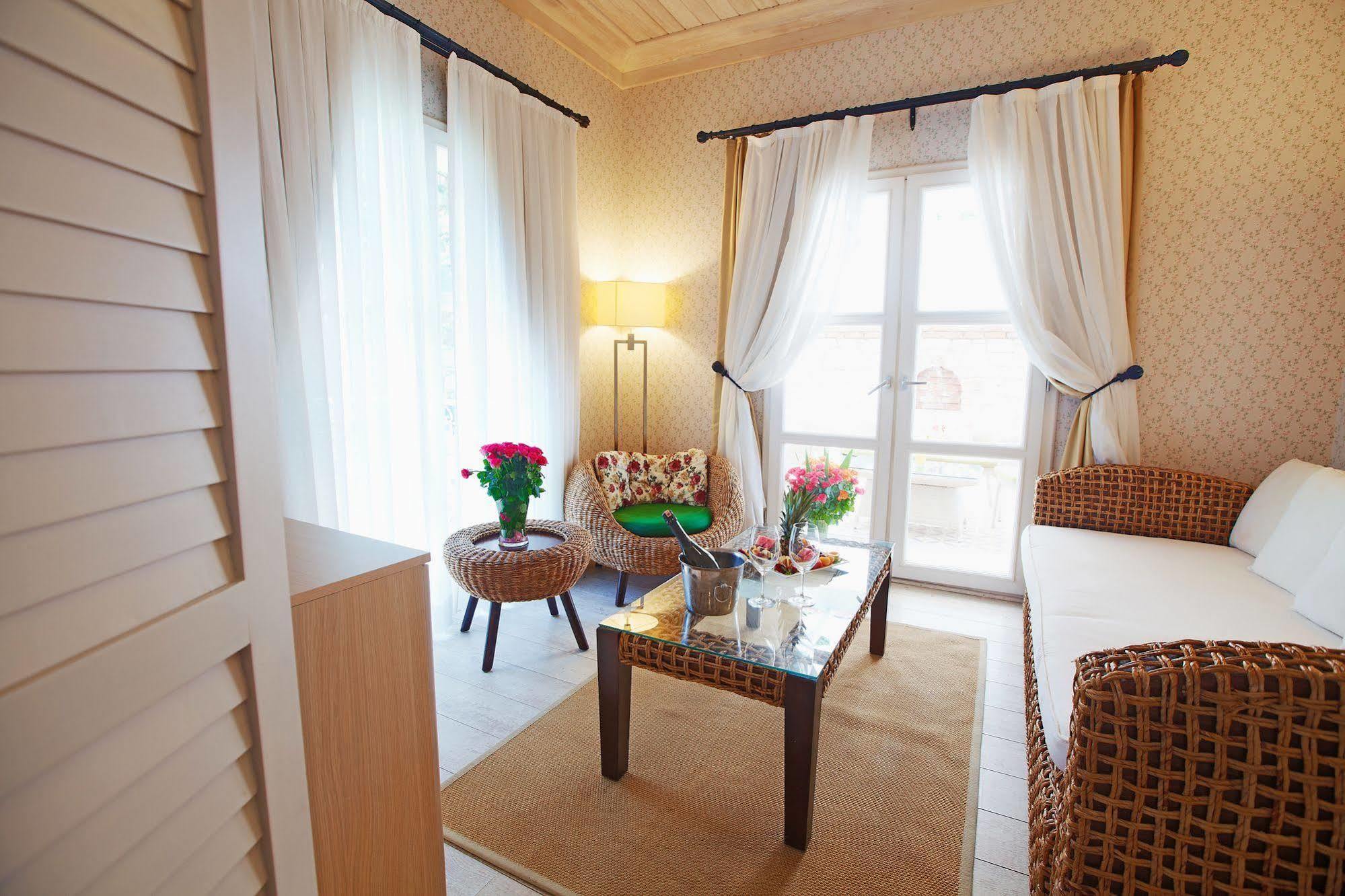 Casa Oliva Alacati - Adults Only 14 Plus ภายนอก รูปภาพ